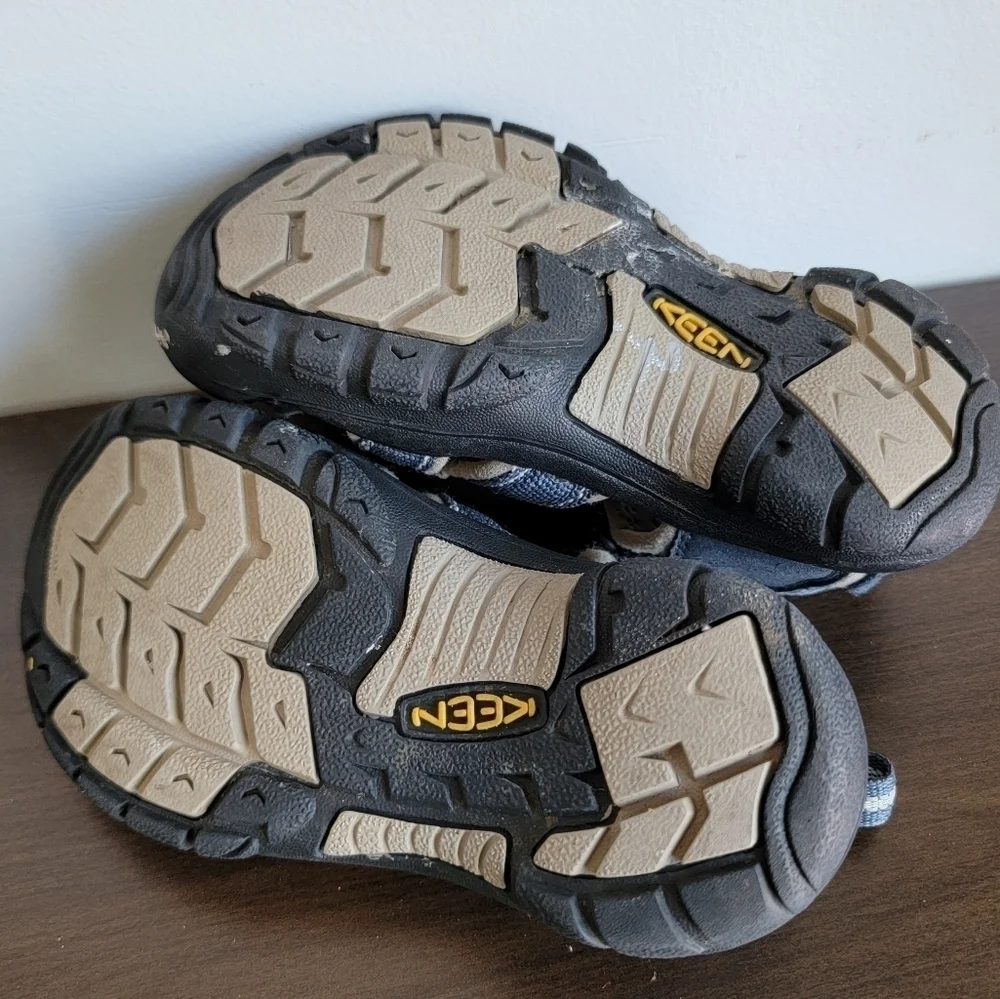 Keen washable kids summer sandals size 11 toddler